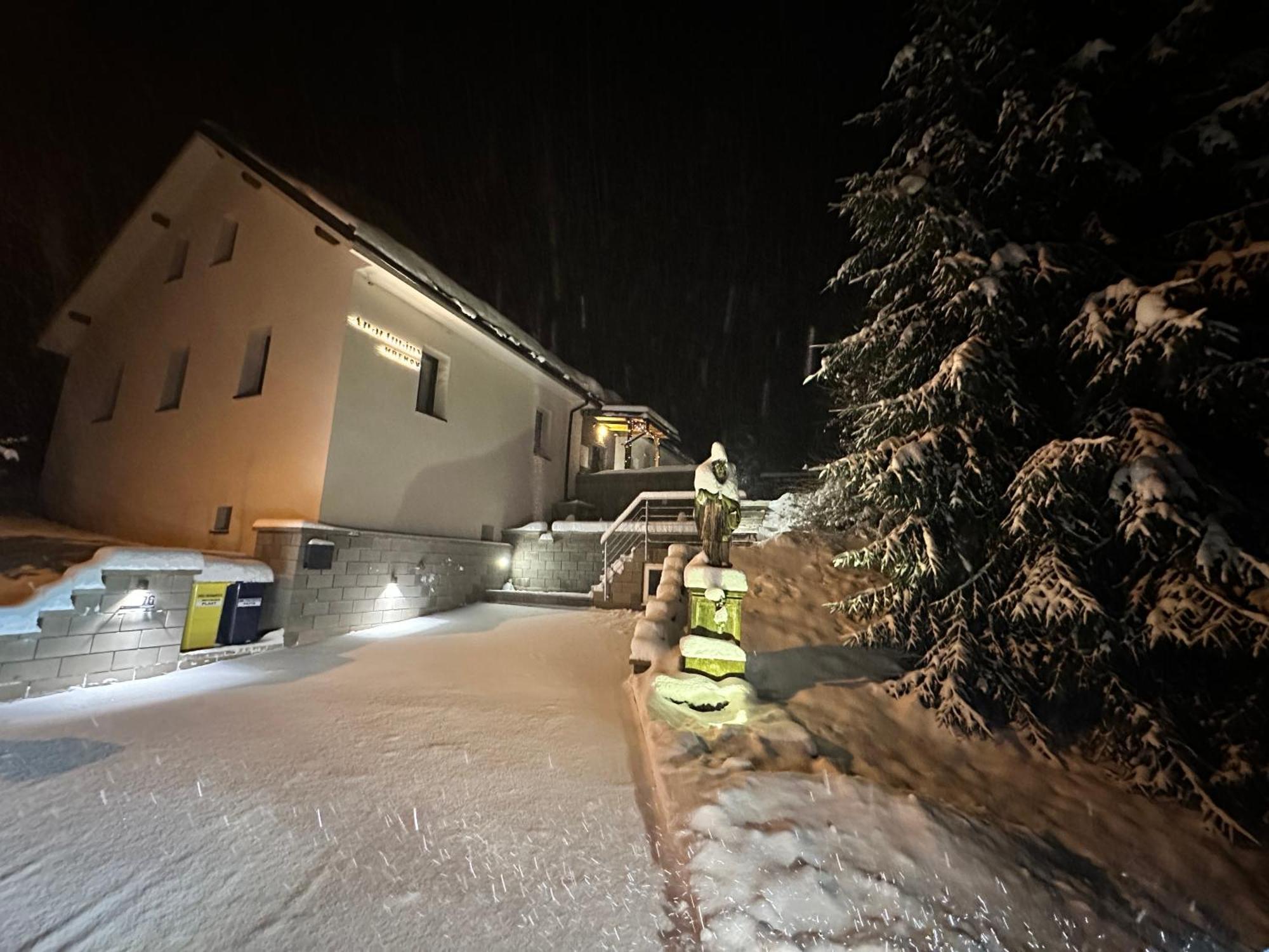 Apartmany Krenov Bernsdorf Exterior photo